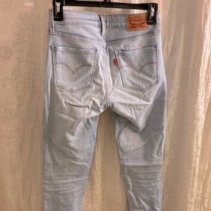 Levi’s 711 skinny light wash denim jeans
